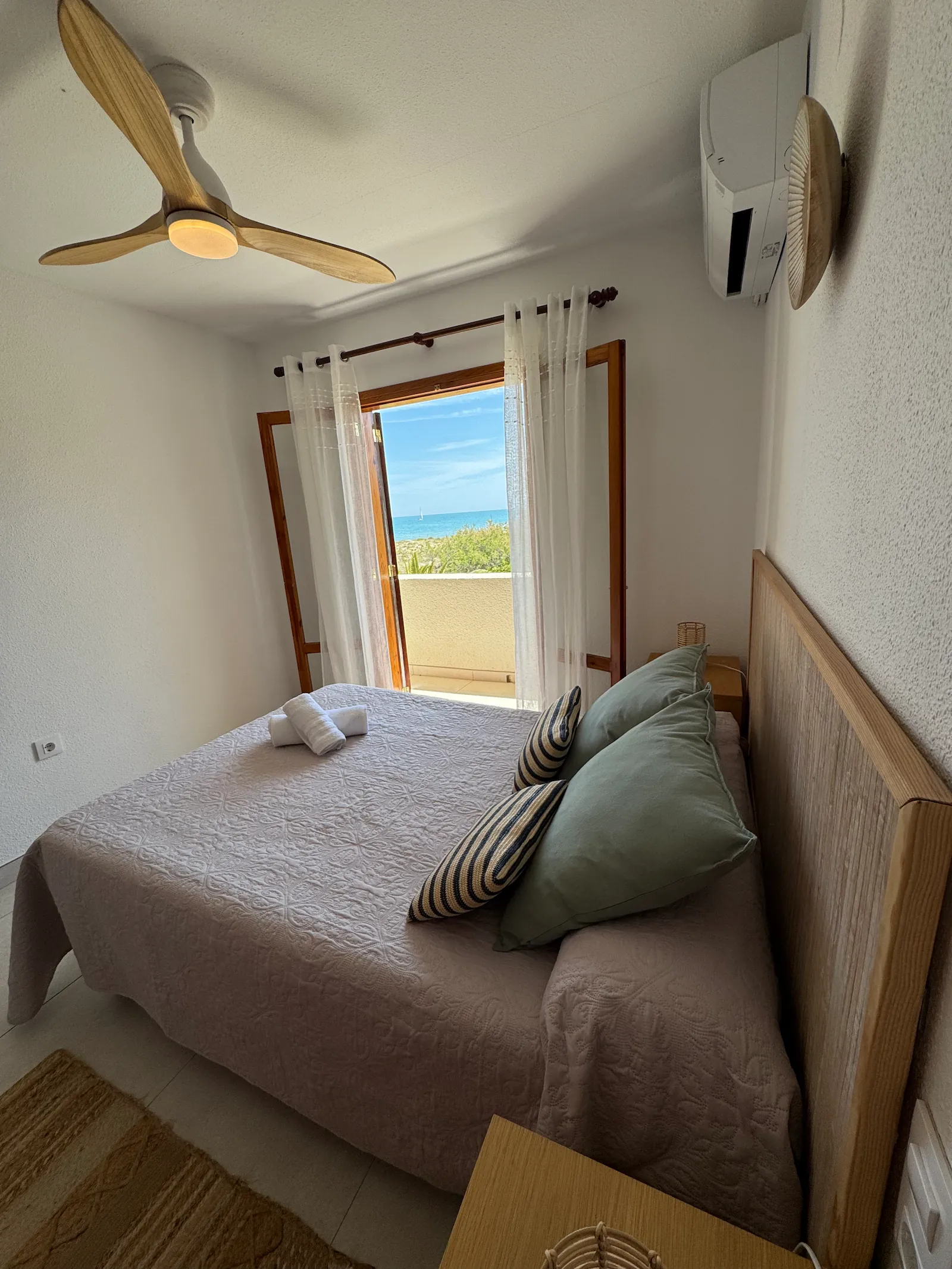 Dormitorio principal con terraza privada